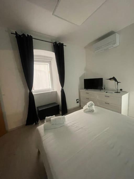 Casa Vacanze Viale Miramare 31- Delizioso Mini Loft Industrial Триест Экстерьер фото